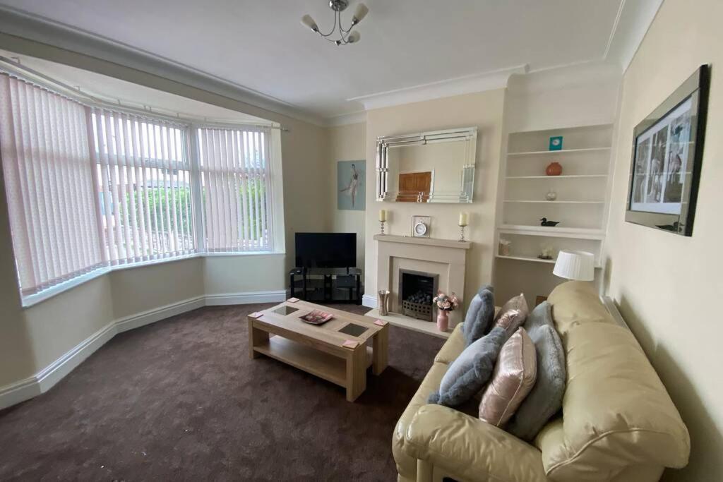 Sited In Lytham, Not Moss Side, Meadow Hse, Entire Hse, Sleeps 6 Apartment Moss Side  ภายนอก รูปภาพ